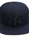 PRO STANDARD - New York Yankees Triple Black Logo Snapback Hat