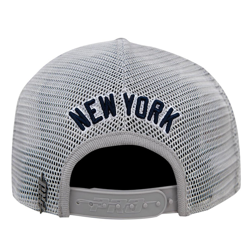 PRO STANDARD -NEW YORK YANKEES CLASSIC MESH BACK TRUCKER HAT