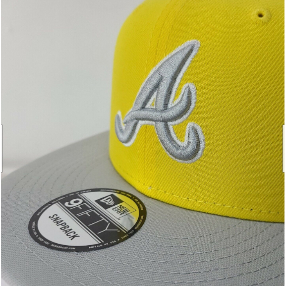 New Era - Atlanta Braves Spring Two-Tone 9FIFTY Snapback Hat - Yellow/Grey